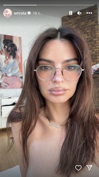 emily ratjakowski nude|Emily Ratajkowski Poses Nude for Selfie Era Vanity Fair